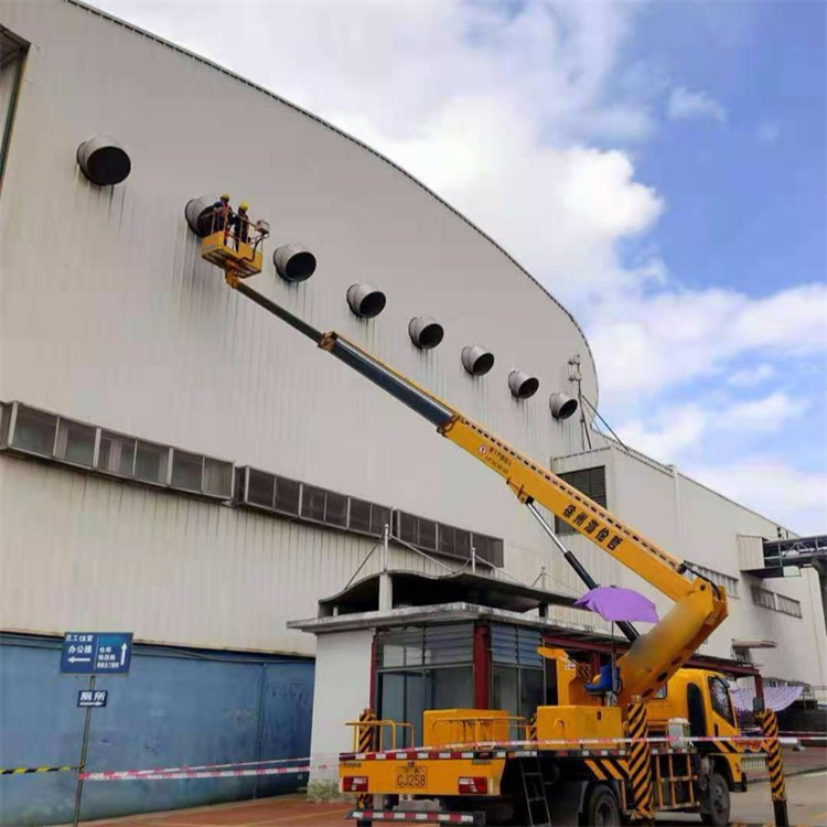 从化高空作业车出租服务：专业广告牌安装解决方案