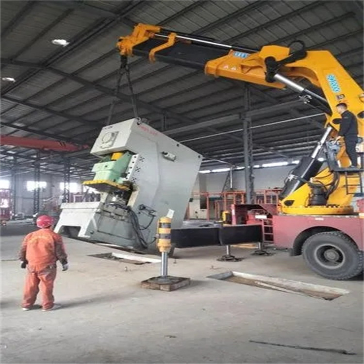 从化80吨折臂吊车出租附近电话